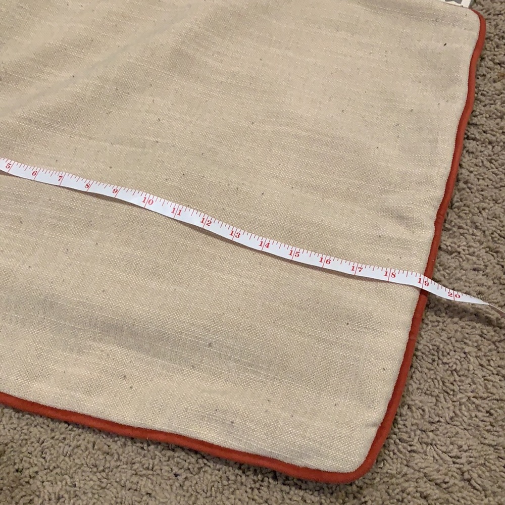 Zipper close pillow covers - Picture 3 of 3